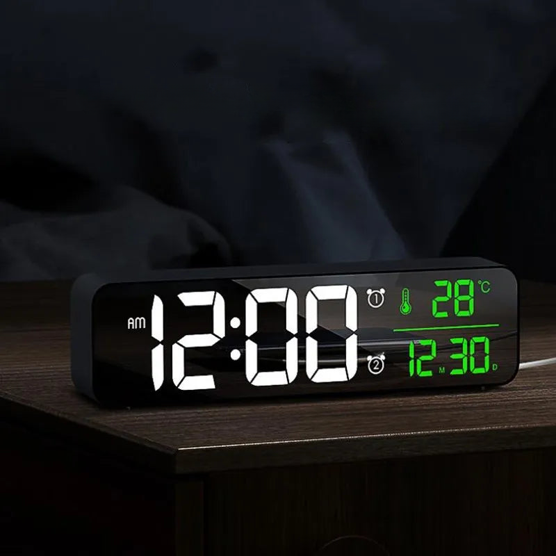 Réveil digital avec date et température