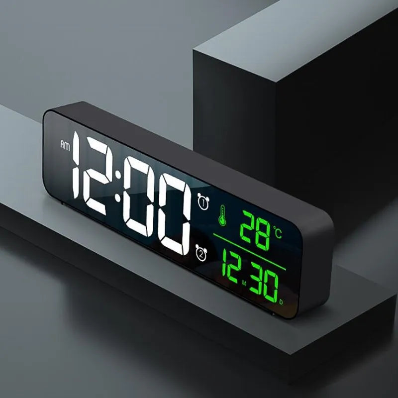 Réveil digital avec date et température