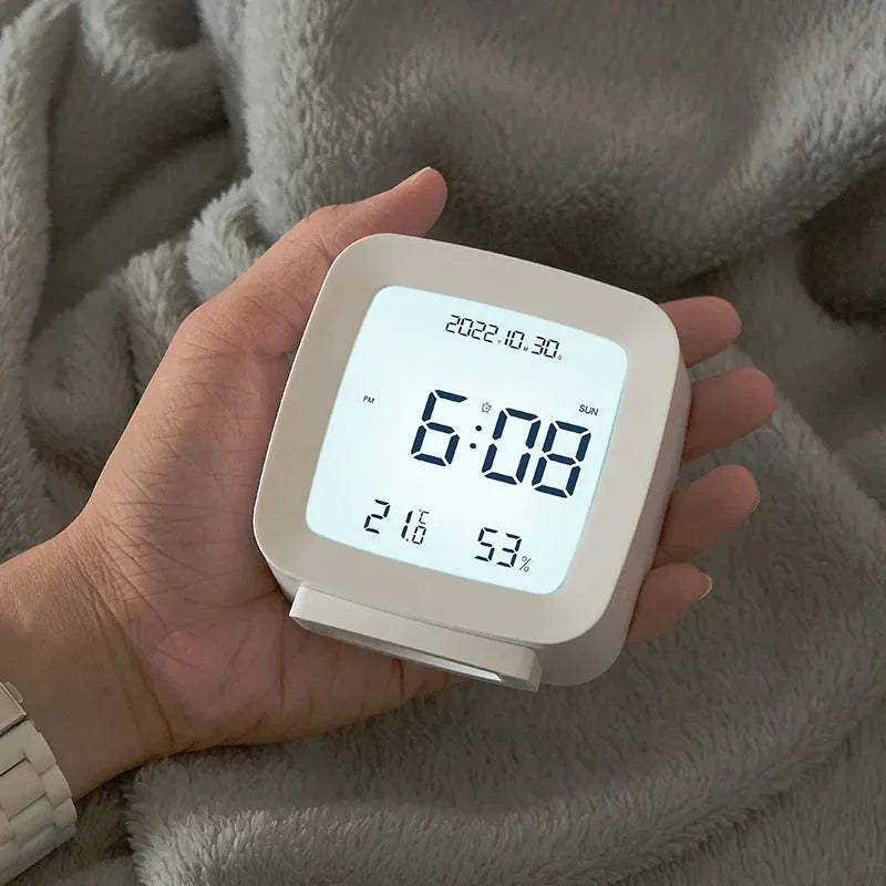 Réveil à pile avec éclairage nuit