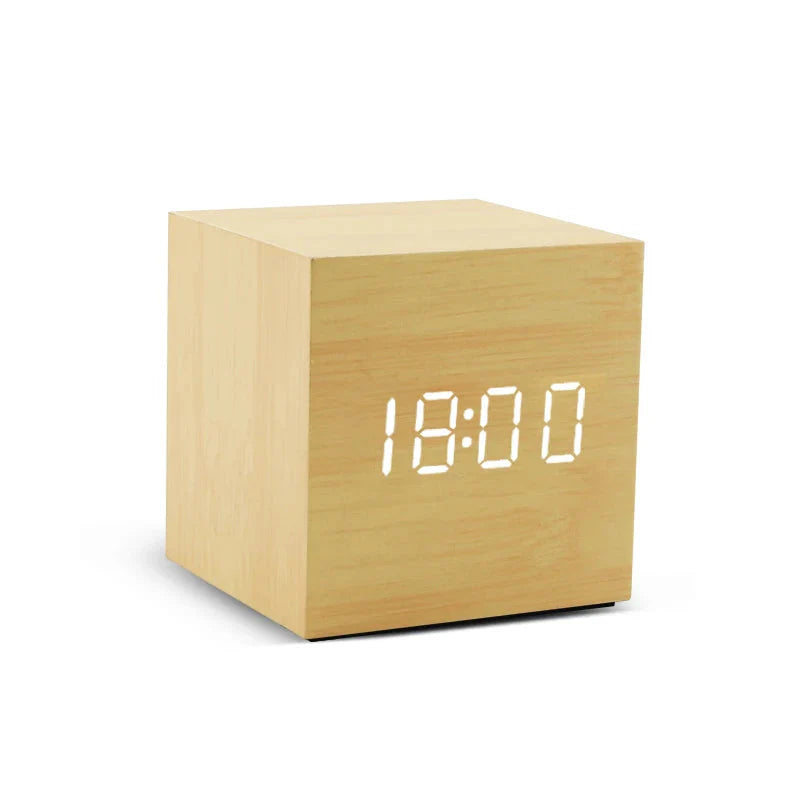 Réveil bois cube