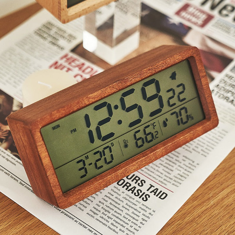Réveil numérique en bois